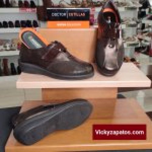 Zapato de Velcro Piso Plano en Piel y Licras Máxima Adaptación DOCTOR CUTILLAS 43514 HECHO EN ESPAÑA