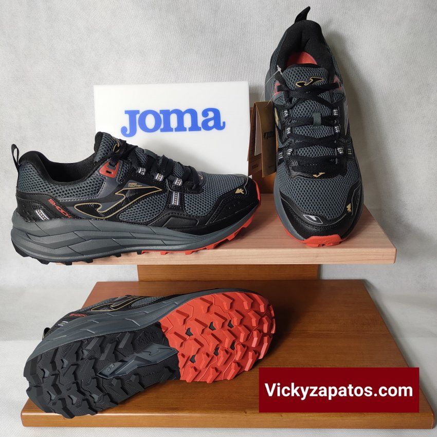 Deportiva de Trail JOMA Modelo SHOCK MEN 2422 MARCA ESPAÑA En Coslada