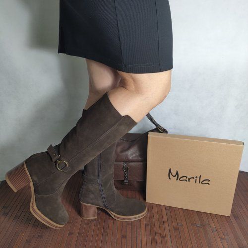 Bota Mujer MARILA RASTA Piel Afelpada Marrón con Pelo y Tacón Medio Bota Mujer MARILA RASTA Piel Afelpada Marrón con Pelo y Tacón Medio
