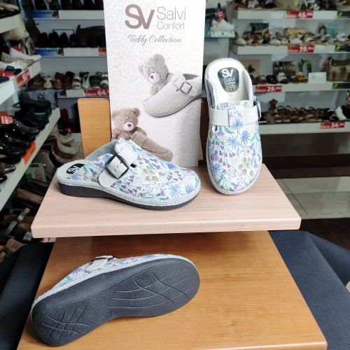 Salvi 29T –  Zueco zapatilla de casa para mujer en tejido Pet nieve con estampado floral   VICKY Zapatos Salvi 29T –  Zueco zapatilla de casa para mujer en tejido Pet nieve con estampado floral   VICKY Zapatos