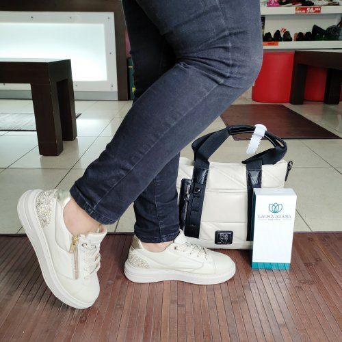 Laura Azaña 27605 – Deportivo casual de mujer en piel crema con brillantes y memory foam   VICKY Zapatos Laura Azaña 27605 – Deportivo casual de mujer en piel crema con brillantes y memory foam   VICKY Zapatos